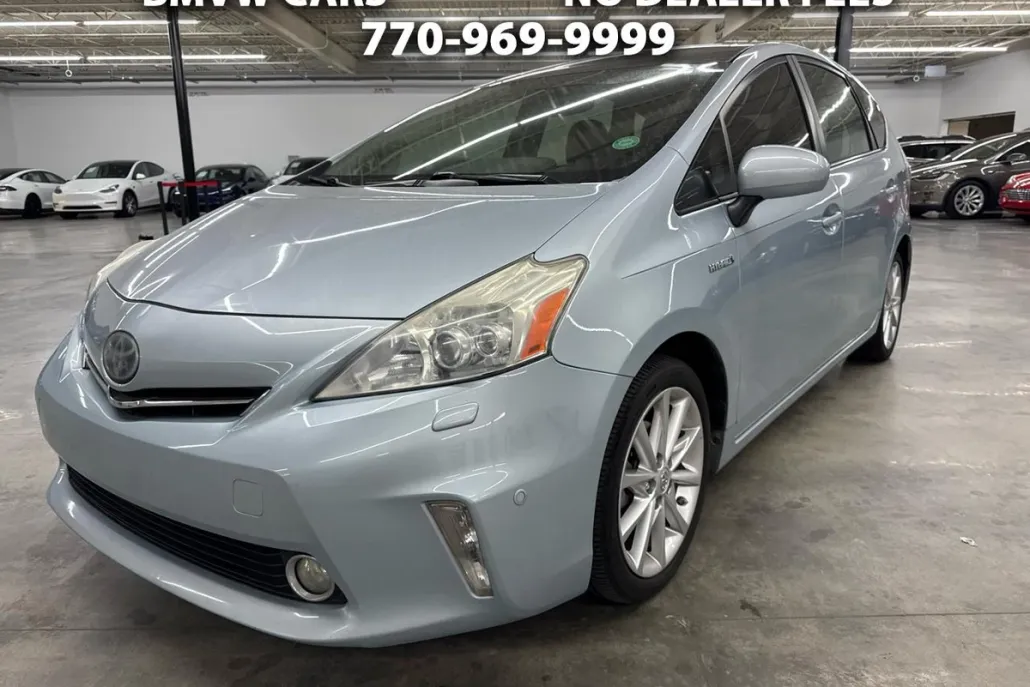 2014 Toyota Prius V photo 1