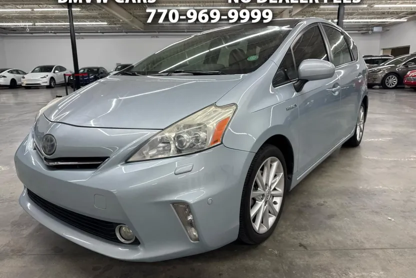 2014 Toyota Prius V photo 1