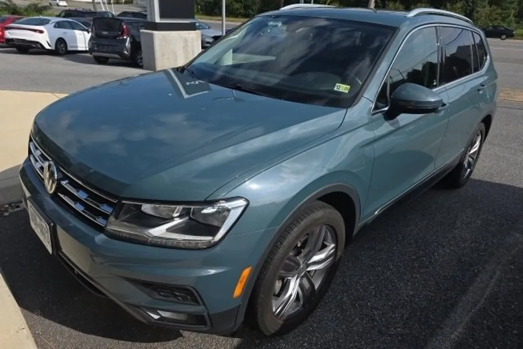 2021 Volkswagen Tiguan SEL photo 1