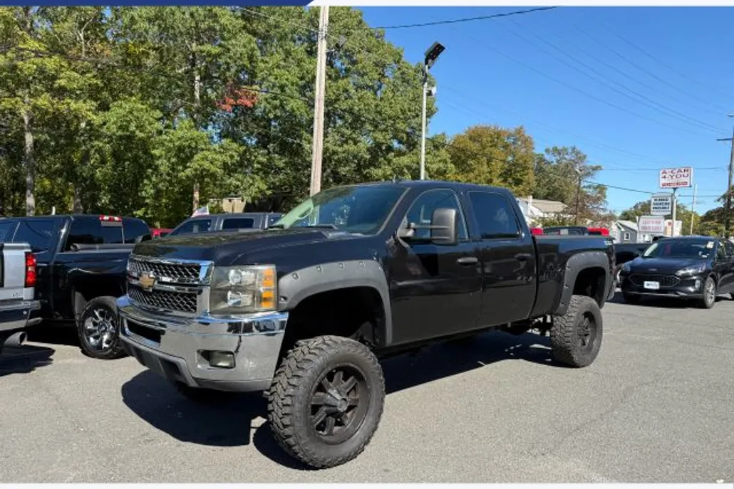 2010 Chevrolet Silverado 2500HD LT photo 1