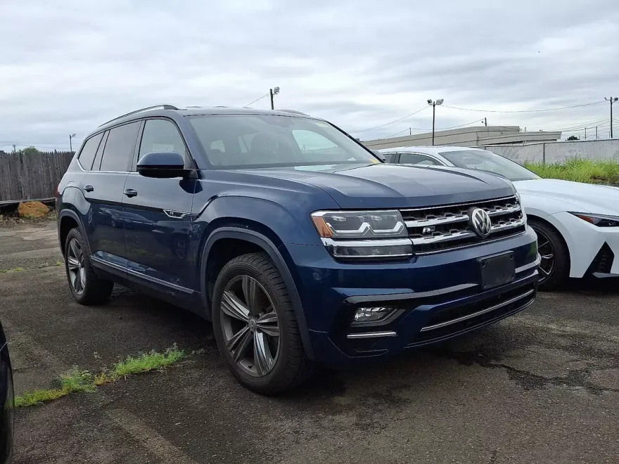 2019 Volkswagen Atlas V6 SE Technology R-Line photo 1