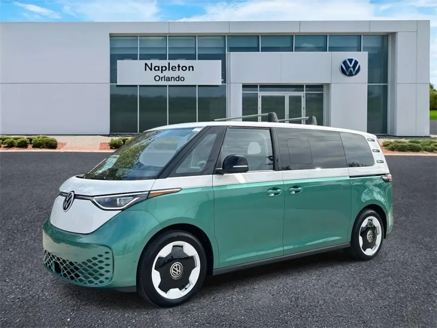 2025 Volkswagen ID. Buzz photo 1