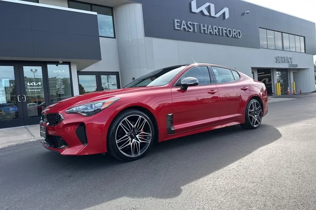2023 Kia Stinger GT2 photo 1