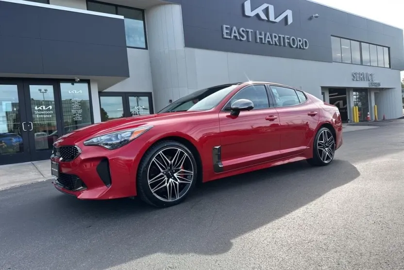 2023 Kia Stinger GT2 photo 1