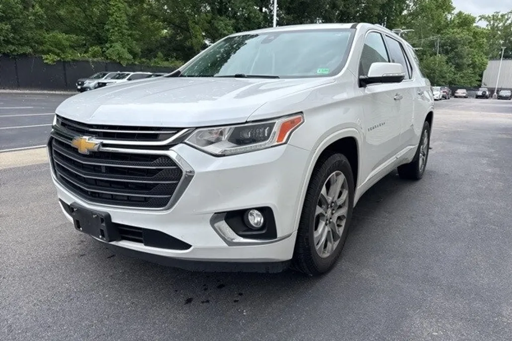 2019 Chevrolet Traverse Premier photo 1