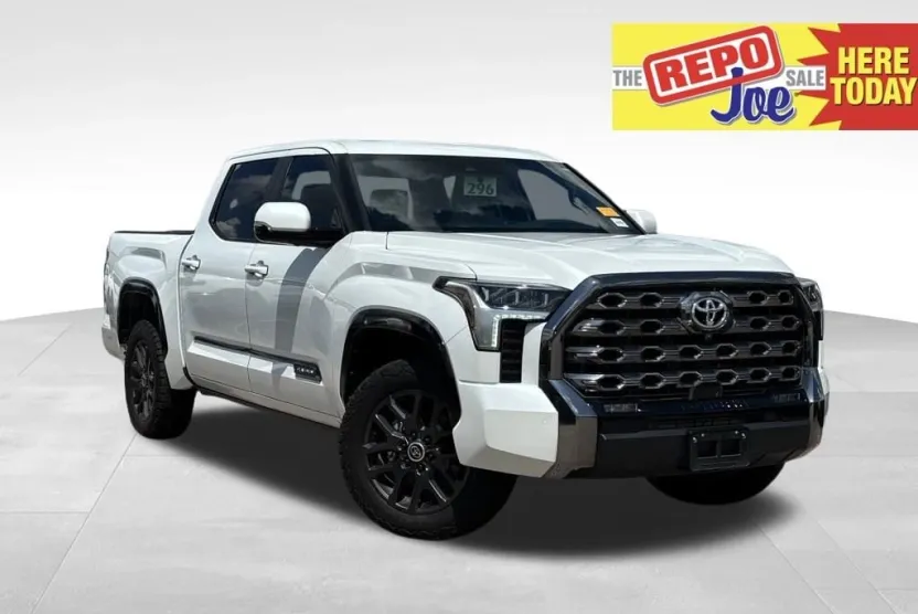 2024 Toyota Tundra Platinum photo 1