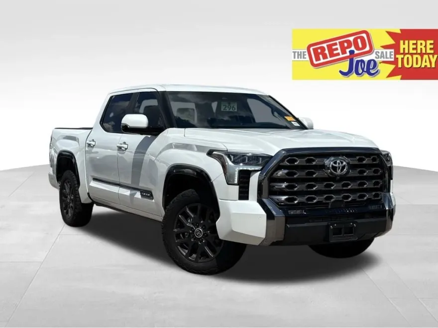 2024 Toyota Tundra Platinum photo 1