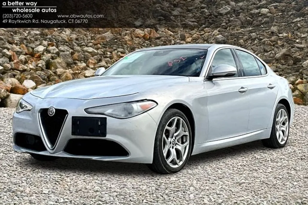 2021 Alfa Romeo Giulia Ti photo 1