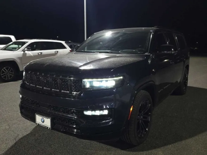2024 Jeep Grand Wagoneer L II photo 1