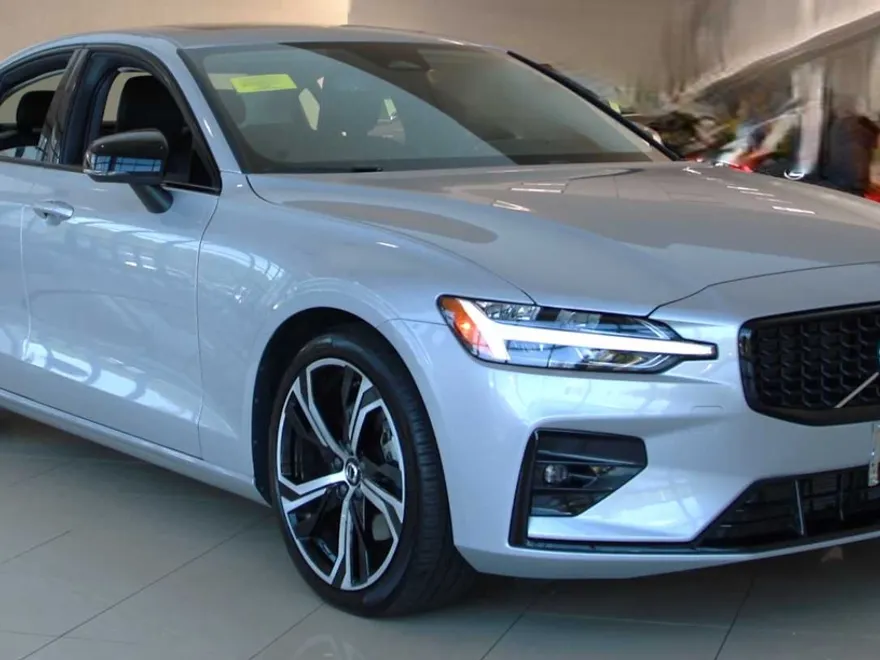 2024 Volvo S60 Core photo 1