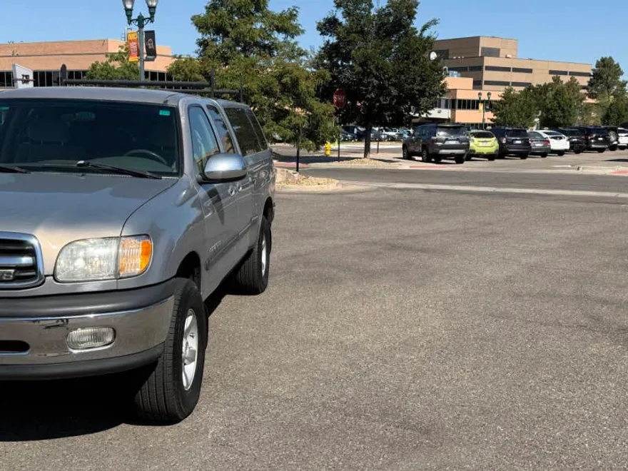 2000 Toyota Tundra SR5 photo 1