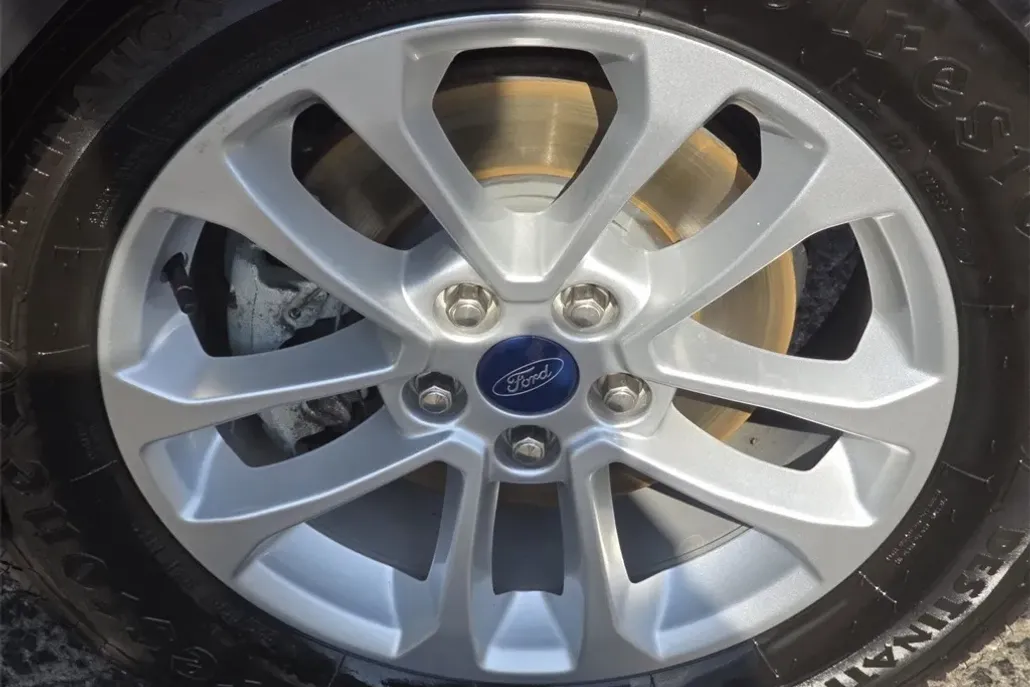 2021 Ford Escape SE Hybrid photo 1