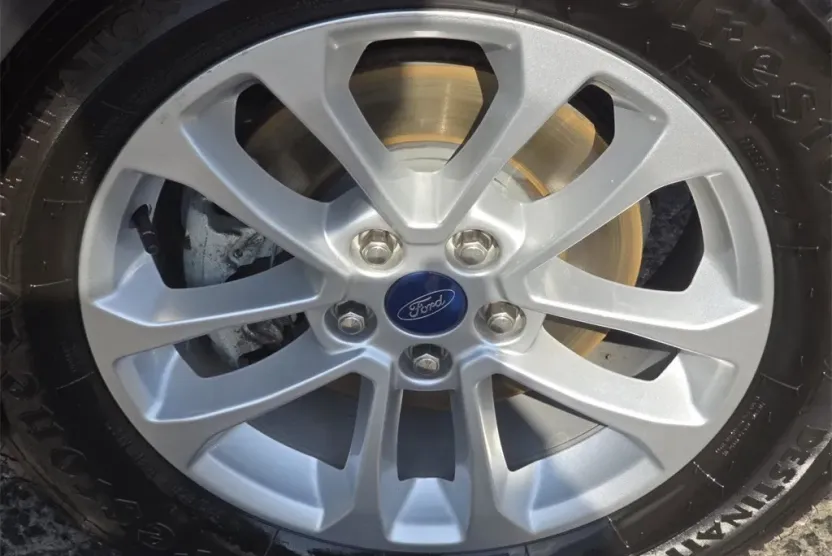 2021 Ford Escape SE Hybrid photo 1