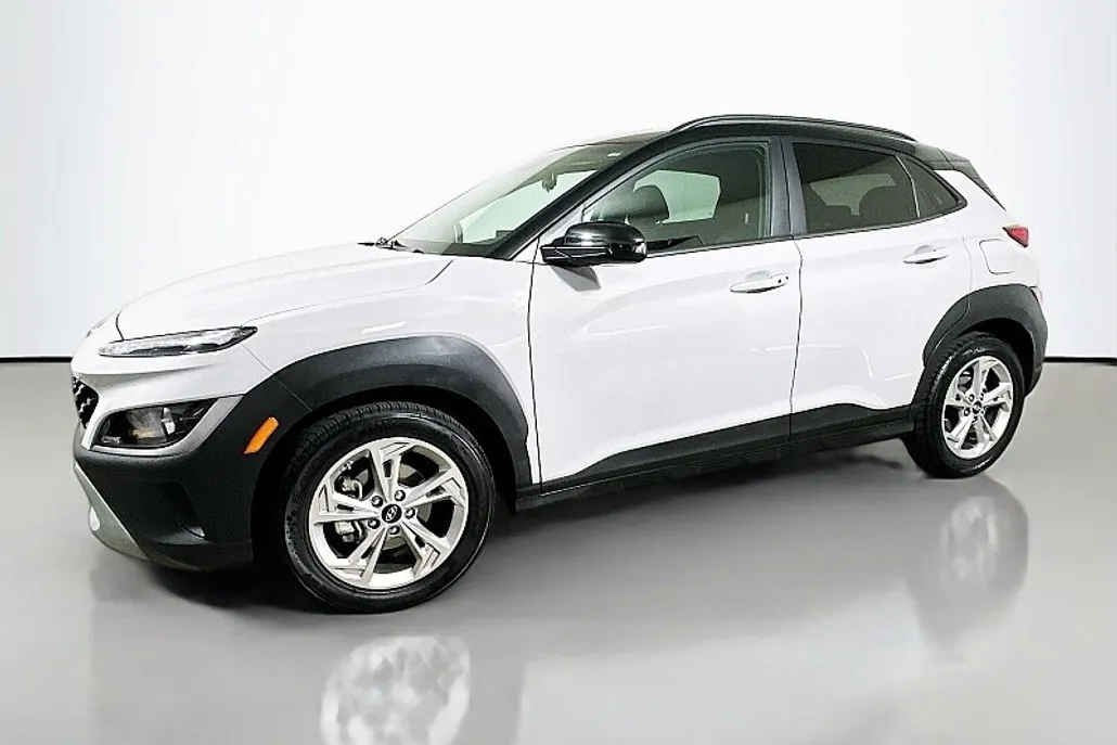 2023 Hyundai Kona SEL photo 1