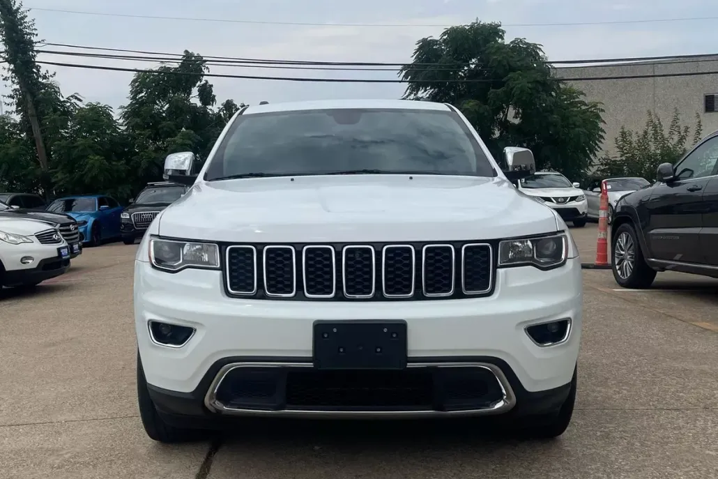 2017 Jeep Grand Cherokee Limited photo 1