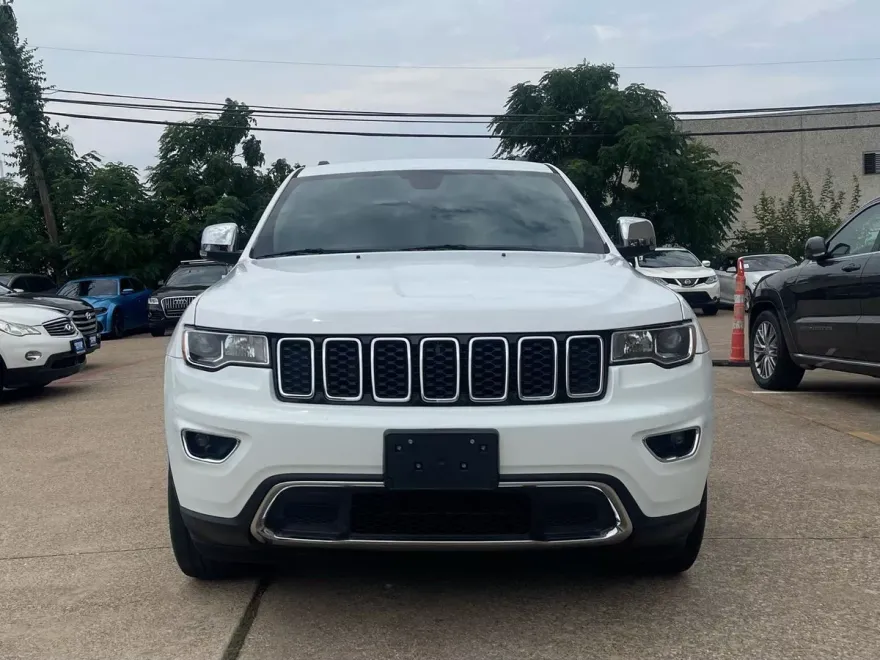 2017 Jeep Grand Cherokee Limited photo 1