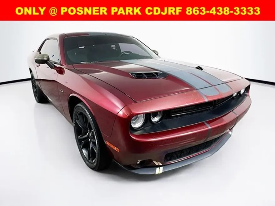2018 Dodge Challenger SXT photo 1