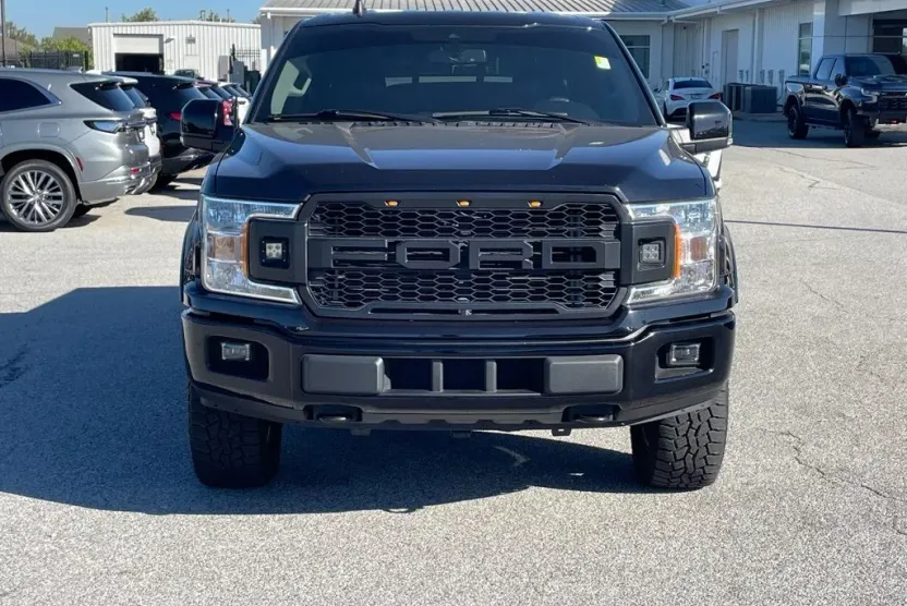2020 Ford F-150 Lariat photo 1