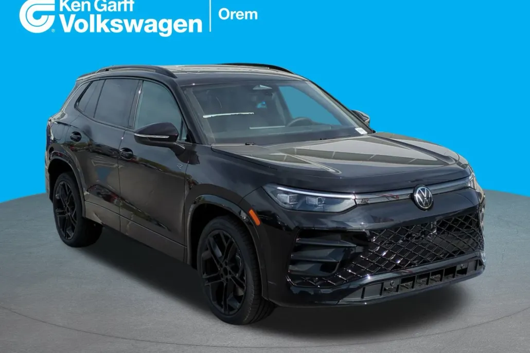 2025 Volkswagen Tiguan SE R-Line Black photo 1