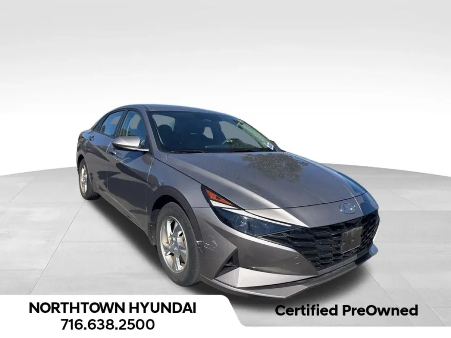 2023 Hyundai Elantra SE photo 1