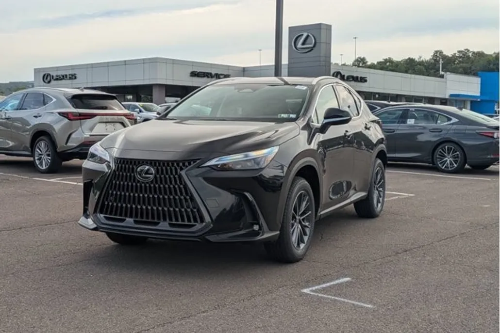 2026 Lexus NX 350h Premium photo 1