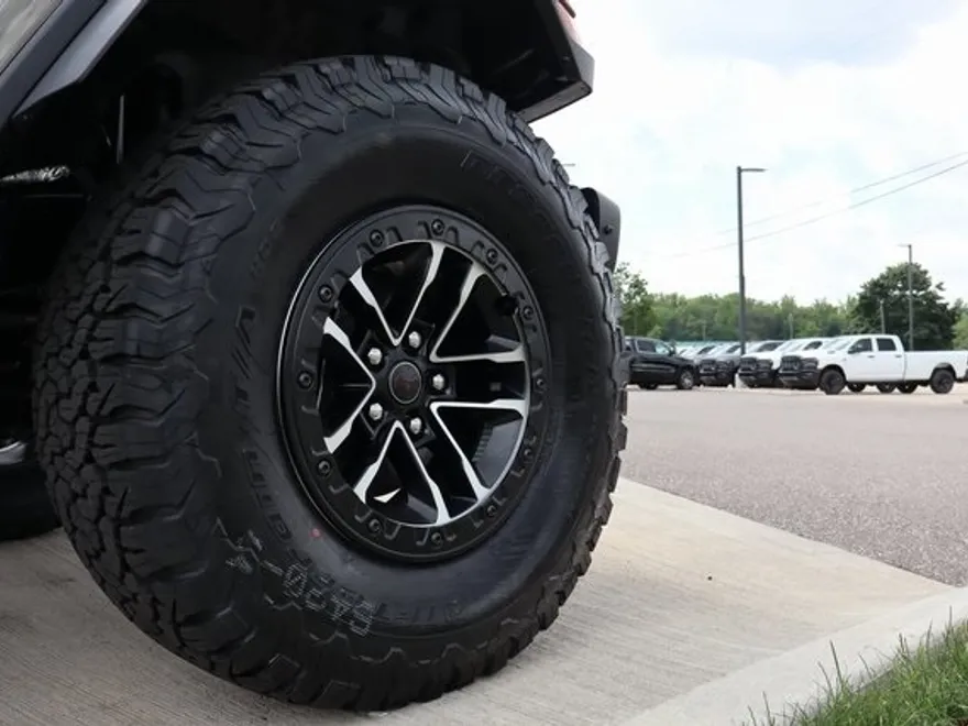 2025 Jeep Wrangler Rubicon X photo 1