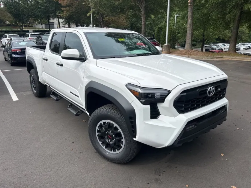 2025 Toyota Tacoma TRD Off-Road Double Cab photo 1