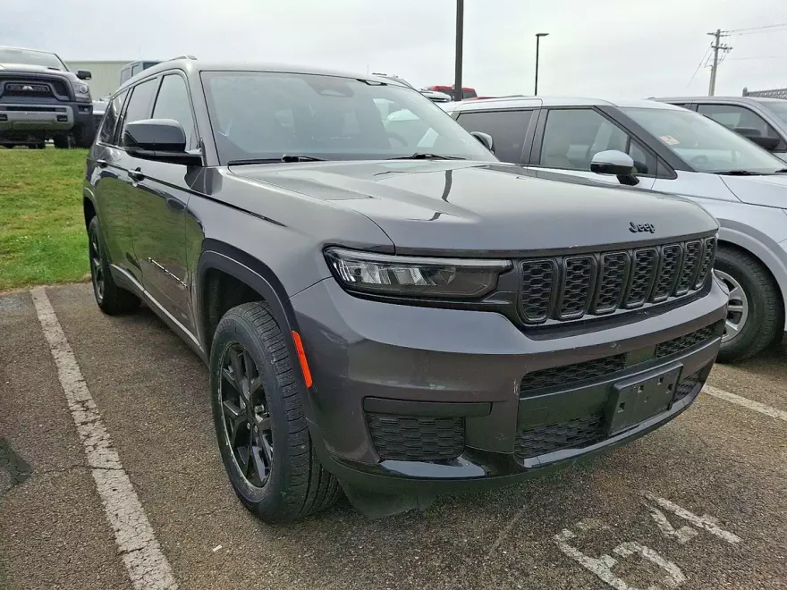 2024 Jeep Grand Cherokee Altitude photo 1