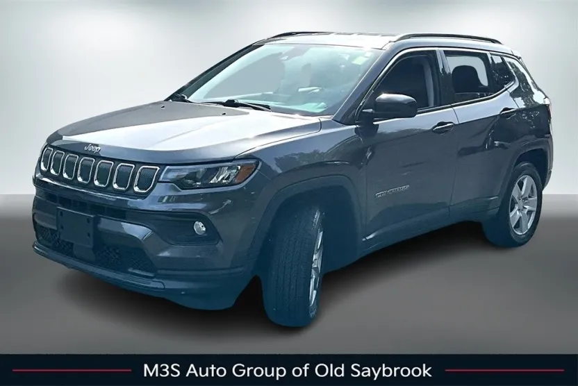 2022 Jeep Compass Latitude photo 1