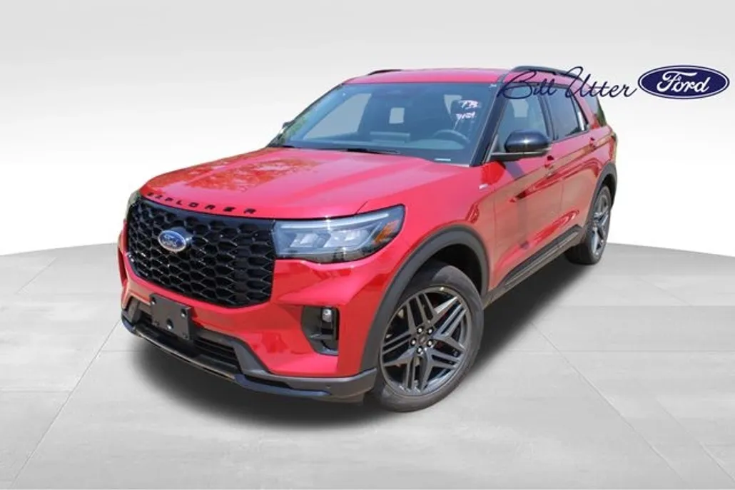 2025 Ford Explorer ST-Line photo 1