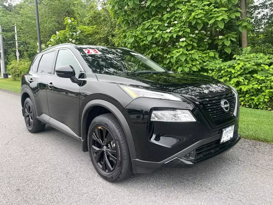 2023 Nissan Rogue SV Midnight Edition photo 1
