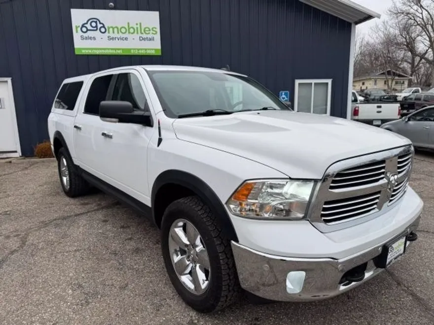 2016 Ram 1500 SLT photo 1
