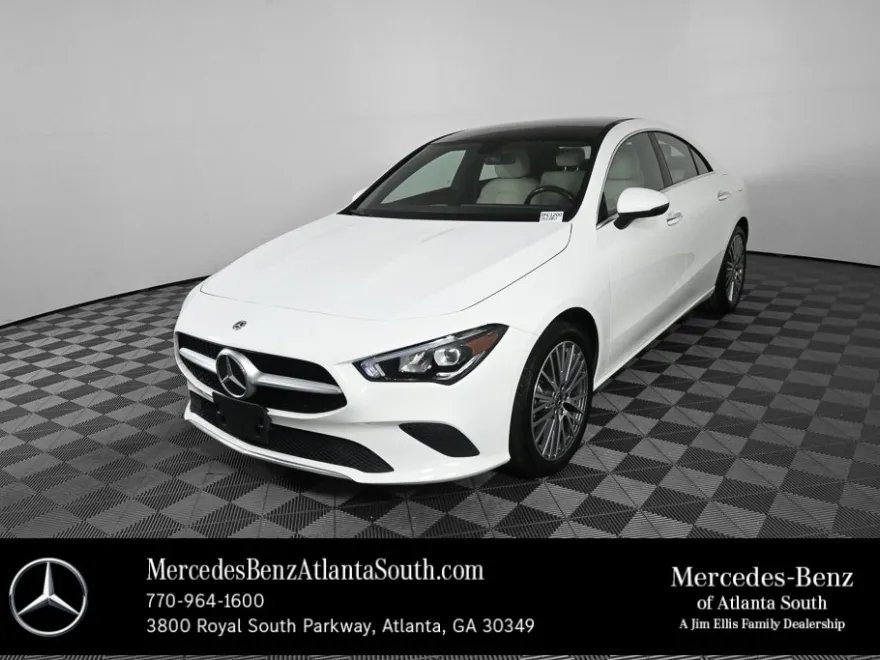2022 Mercedes Benz CLA 250 4MATIC photo 1