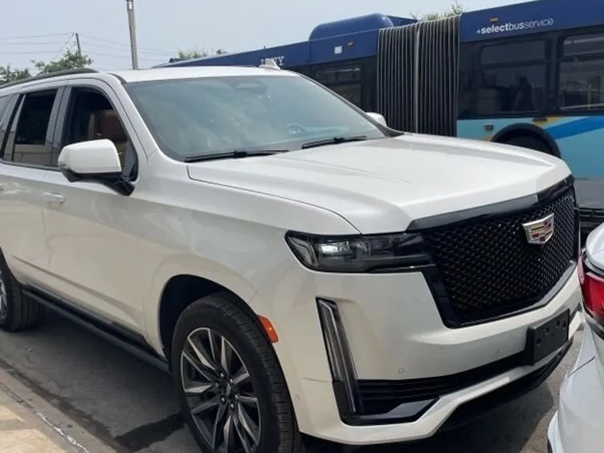 2022 Cadillac Escalade Sport photo 1