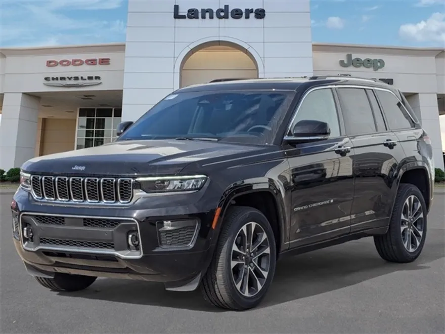 2023 Jeep Grand Cherokee Overland photo 1