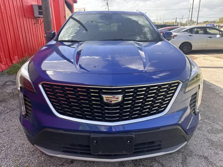 2021 Cadillac XT4 Premium Luxury photo 1