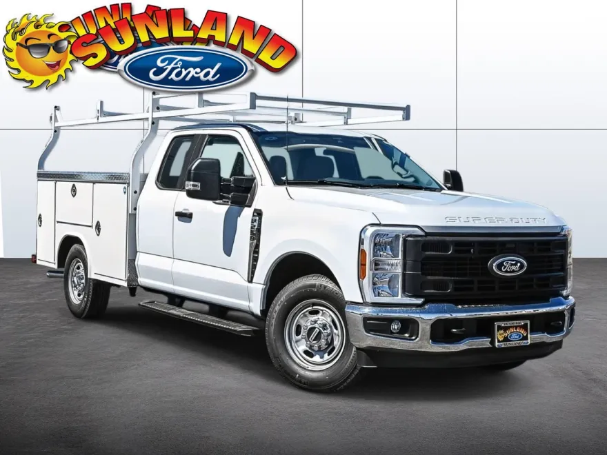 2025 Ford F-250 XL photo 1