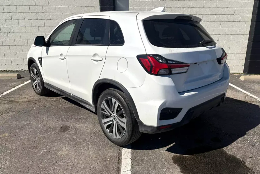 2020 Mitsubishi Outlander Sport photo 1