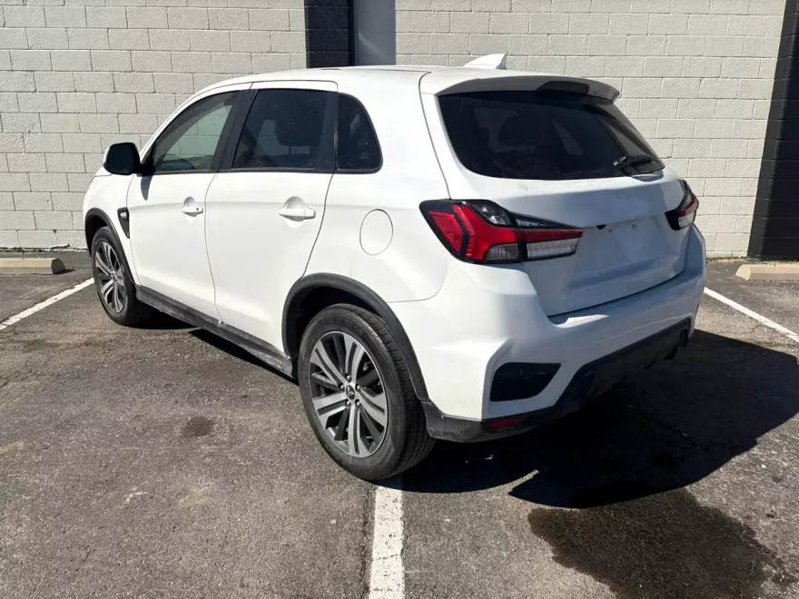 2020 Mitsubishi Outlander Sport photo 1
