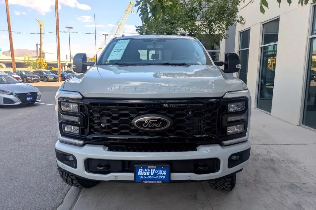 2025 Ford F-350 XL photo 1