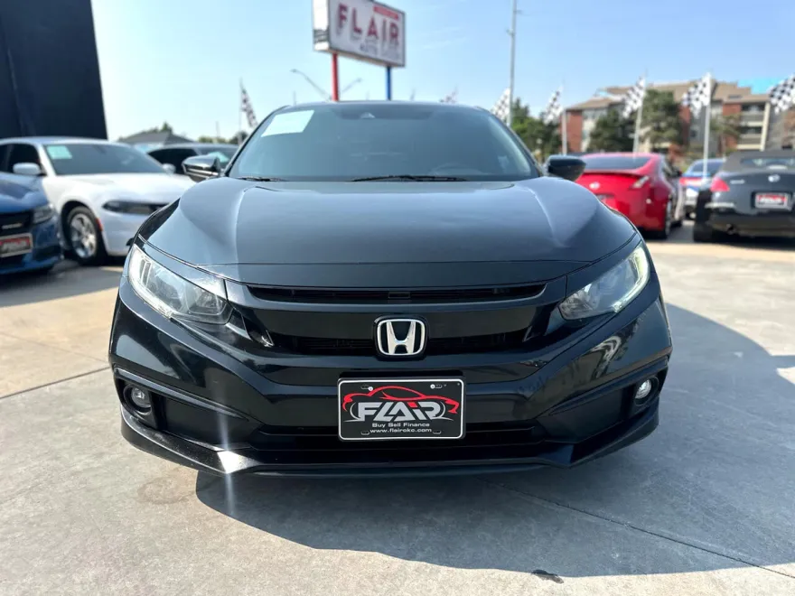 2019 Honda Civic Sport photo 1