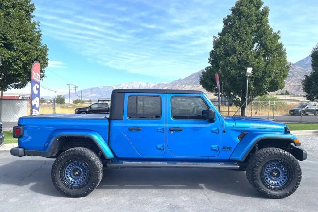 2021 Jeep Gladiator Willys photo 1