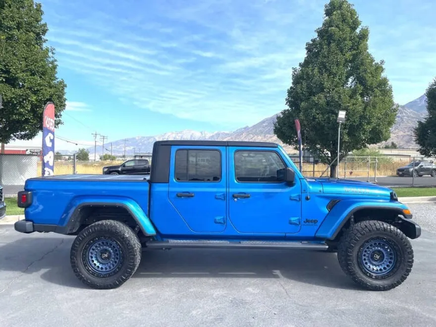 2021 Jeep Gladiator Willys photo 1