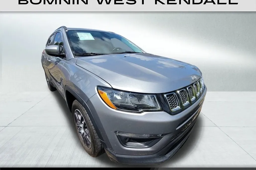 2018 Jeep Compass Latitude photo 1