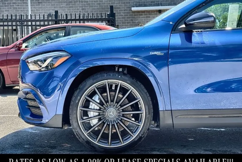 2025 Mercedes Benz GLA 35 AMG 4MATIC photo 1