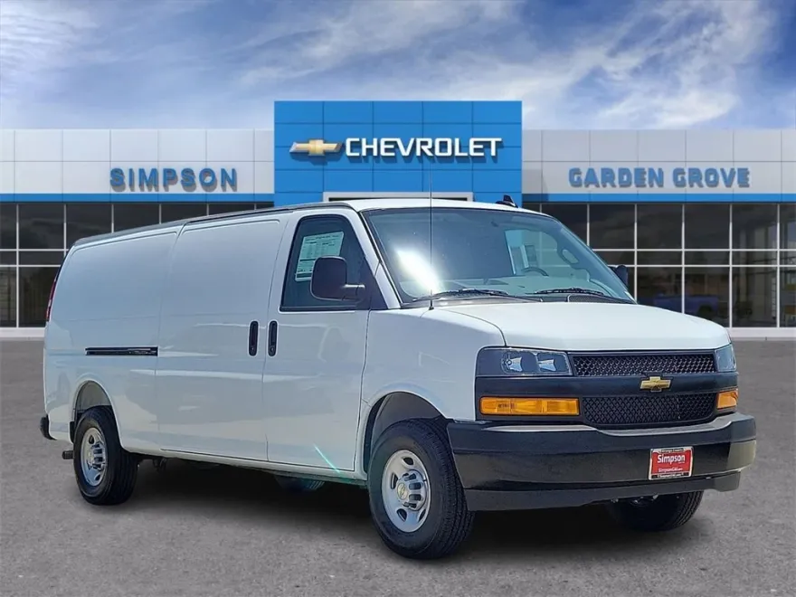 2025 Chevrolet Express Cargo 2500 photo 1