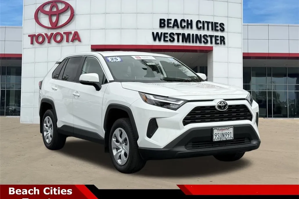2025 Toyota RAV4 LE photo 1