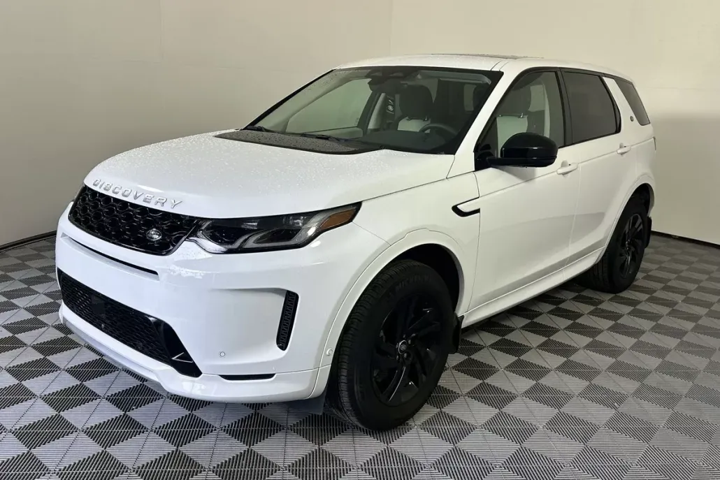 2025 Land Rover Discovery Sport S photo 1