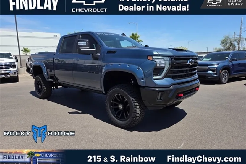 2025 Chevrolet Silverado 2500HD LT photo 1