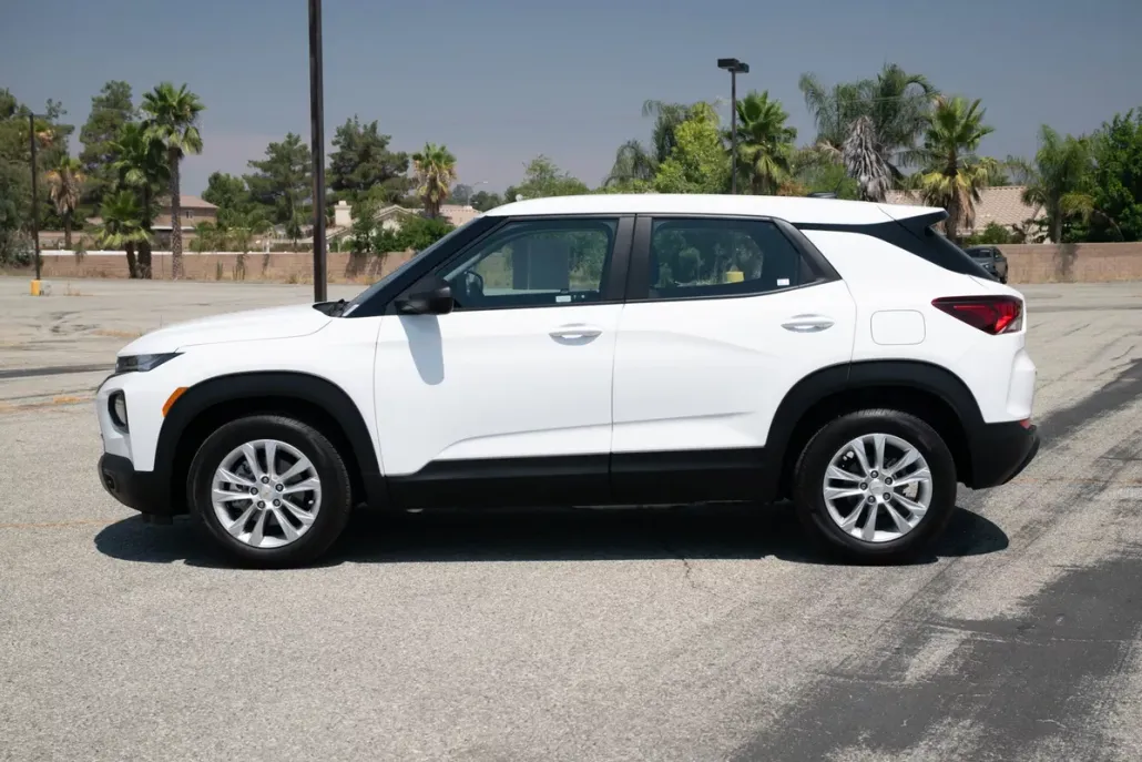 2022 Chevrolet Trailblazer LS photo 1